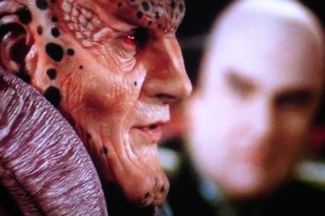 Babylon 5: S04E15: No Surrender, No Retreat