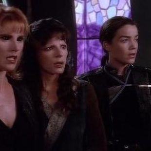 Babylon 5: S04E01: The Hour of the Wolf