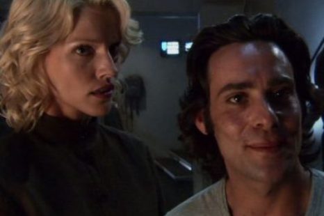 Battlestar Galactica: S01E07: Six Degrees of Separation