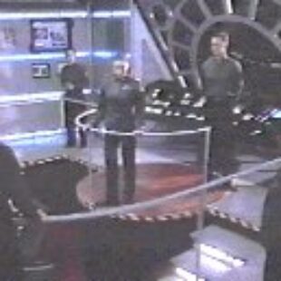 Babylon 5: S05E04: A View from the Gallery