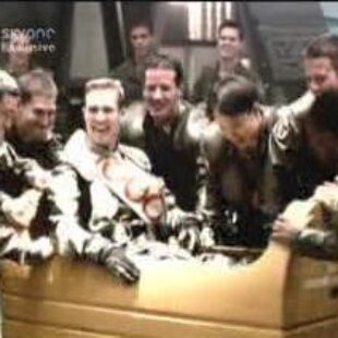 Battlestar Galactica: S01E04: Acts of Contrition