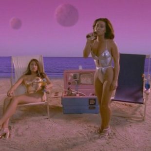 LEXX: S02E07: Love Grows