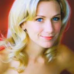 LEXX Chat:  Patricia Zentilli visits the SadGeezer chatroom